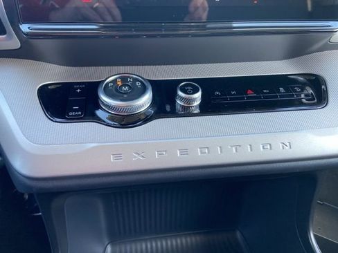 New 2026 Ford Expedition Active image 24