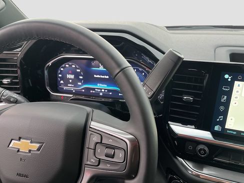Used 2025 Chevrolet Silverado 3500 High Country AWD/4WD image 17