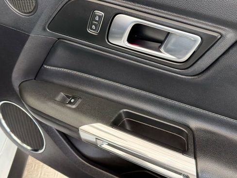 Used 2019 Ford Mustang Premium image 15