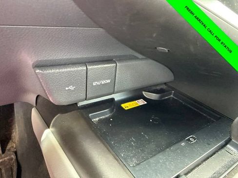 Used 2022 Toyota Camry XLE FWD image 33