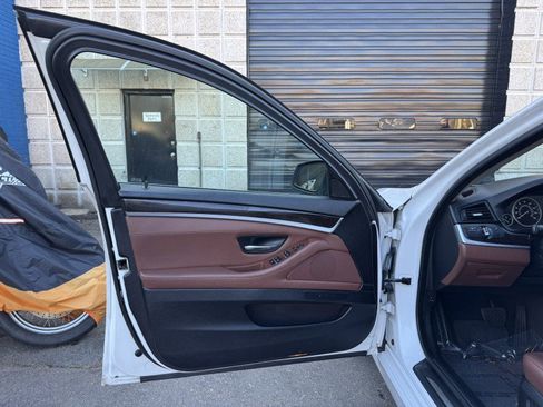 Used 2013 BMW 528i xDrive Sedan image 10