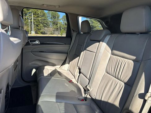 Used 2012 Jeep Grand Cherokee Laredo image 18
