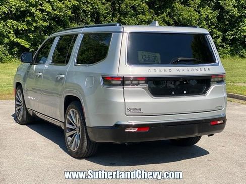 Used 2023 Jeep Grand Wagoneer Series II w/ Flexible Seating Group AWD/4WD image 5