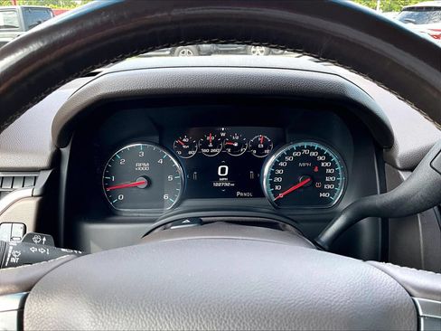 Used 2017 Chevrolet Suburban Premier AWD/4WD image 21