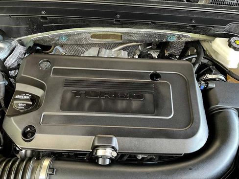 Used 2023 Buick Envision Essence image 31