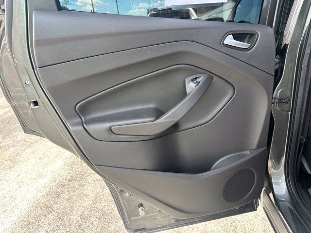 Used 2016 Ford Escape SE FWD image 10