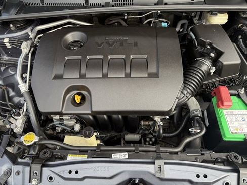 Used 2017 Toyota Corolla SE image 29