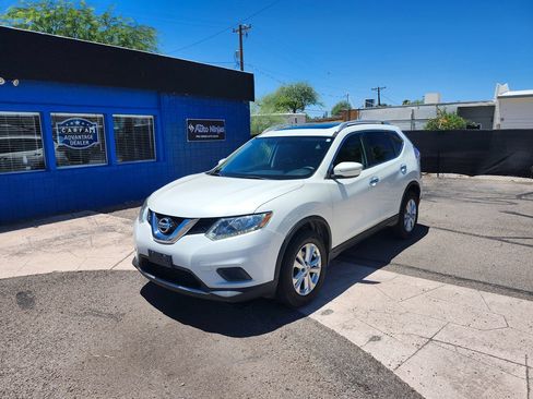 Used 2015 Nissan Rogue SV w/ SV Moonroof Package AWD/4WD image 3