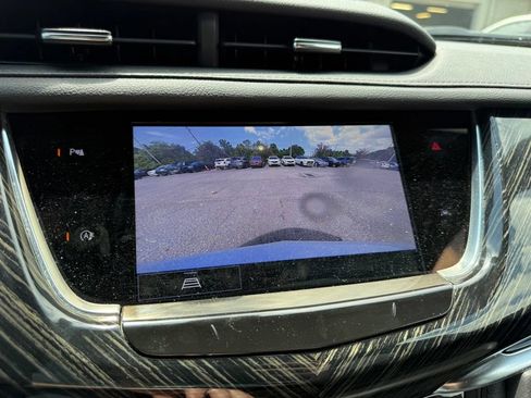Used 2025 Cadillac XT6 Premium Luxury FWD image 20