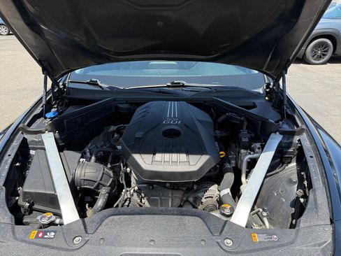 Used 2018 Kia Stinger RWD image 20