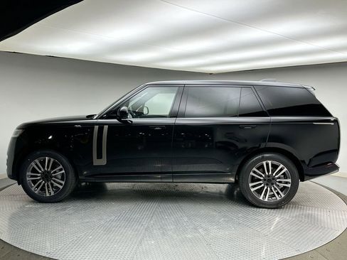 New 2026 Land Rover Range Rover Long Wheelbase SE AWD/4WD image 2