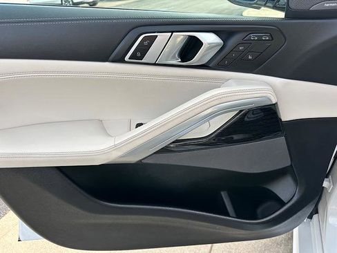 Certified 2024 BMW X6 xDrive40i w/ Executive Package image 19