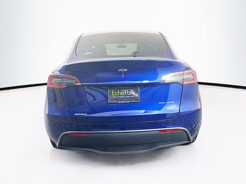 Used 2022 Tesla Model Y Long Range image 7