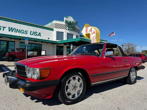 Used 1989 Mercedes-Benz 560 SL image 2