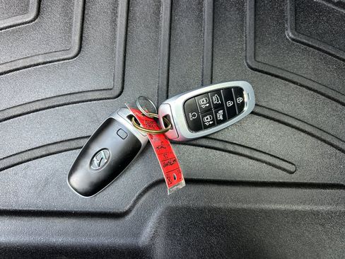 Certified 2023 Hyundai Tucson Limited AWD/4WD image 36