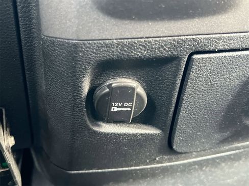 Used 2013 RAM 1500 Express image 29