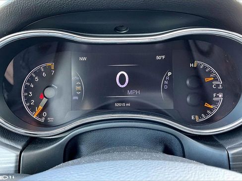 Used 2019 Jeep Grand Cherokee Altitude image 21