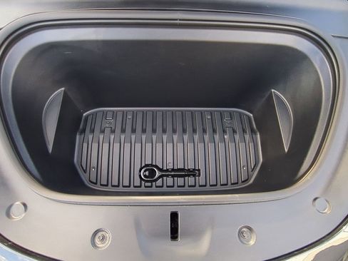 Used 2024 Tesla Model Y Long Range image 24