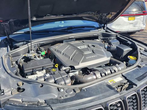 Used 2018 Jeep Grand Cherokee High Altitude image 30