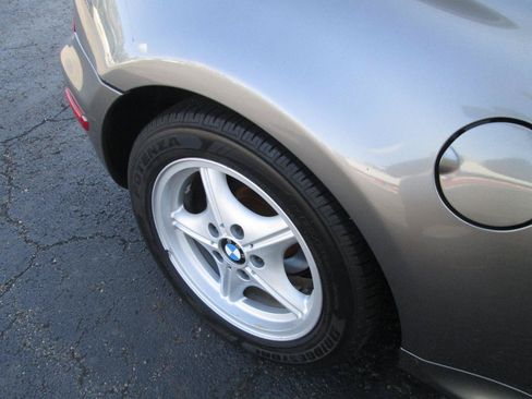 Used 2001 BMW Z3 2.5i RWD image 29