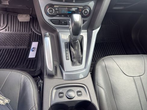 Used 2014 Ford Focus Titanium FWD image 14