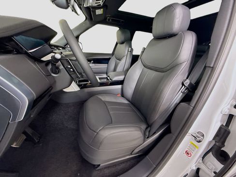 New 2026 Land Rover Range Rover Long Wheelbase SE AWD/4WD image 19
