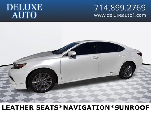 Used 2016 Lexus ES 300h w/ Navigation System Package FWD image 1