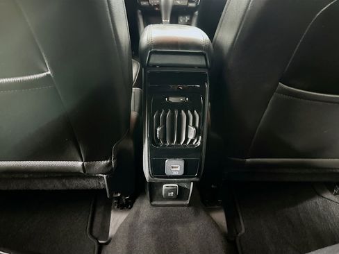 Used 2024 Jeep Compass Latitude image 27