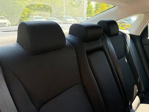 Certified 2024 Honda Civic EX image 32