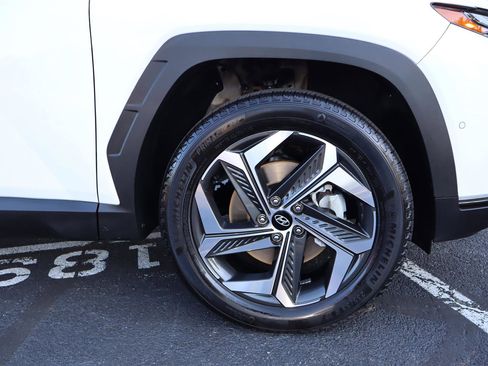 Used 2023 Hyundai Tucson Limited AWD/4WD image 12