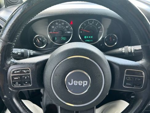 Used 2013 Jeep Wrangler Sport w/ Connectivity Group AWD/4WD image 15