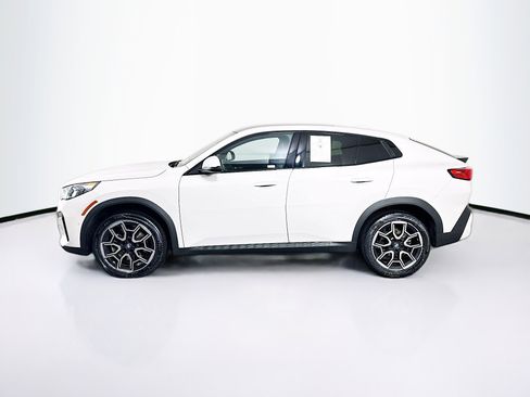 Used 2025 BMW X2 xDrive28i image 4