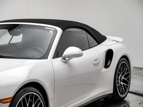 Used 2016 Porsche 911 Turbo S image 33