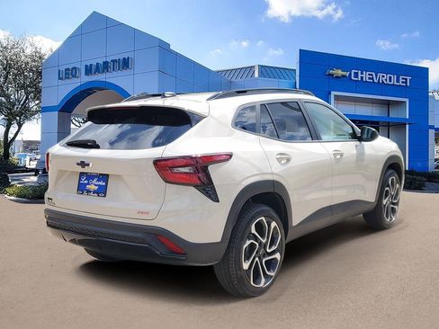 New 2026 Chevrolet Trax RS image 3