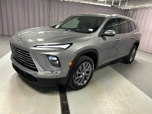 New 2026 Buick Enclave Preferred w/ LPO, Floor Liner Package image 3