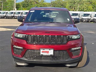 New 2025 Jeep Grand Cherokee Limited w/ Black Appearance Package