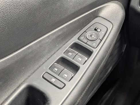 Used 2020 Hyundai Santa Fe SE FWD image 23
