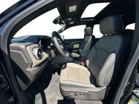 New 2026 Chevrolet Colorado ZR2 w/ Technology Package AWD/4WD image 9
