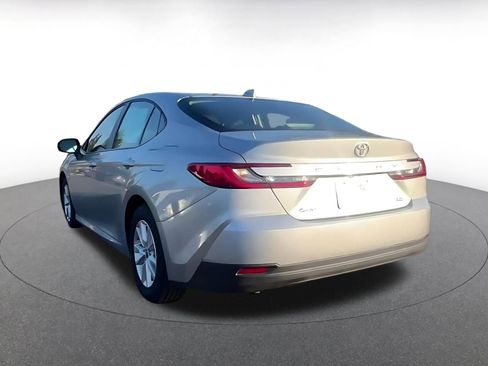 Used 2025 Toyota Camry LE image 15