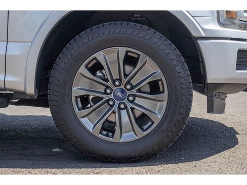 Used 2018 Ford F150 XLT w/ Equipment Group 302A Luxury AWD/4WD image 9