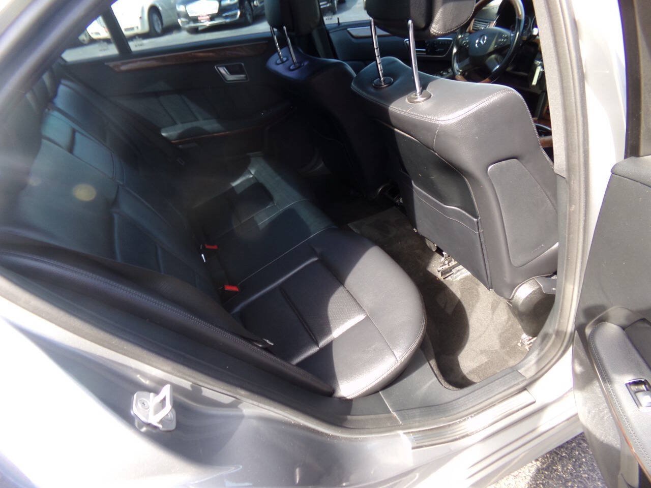 Used 2012 Mercedes-Benz E 350 4MATIC Sedan image 20