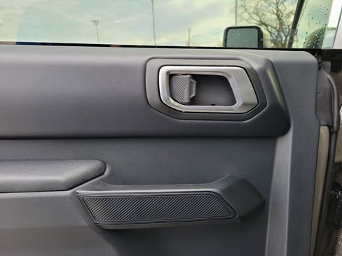 New 2025 Ford Bronco Badlands image 14