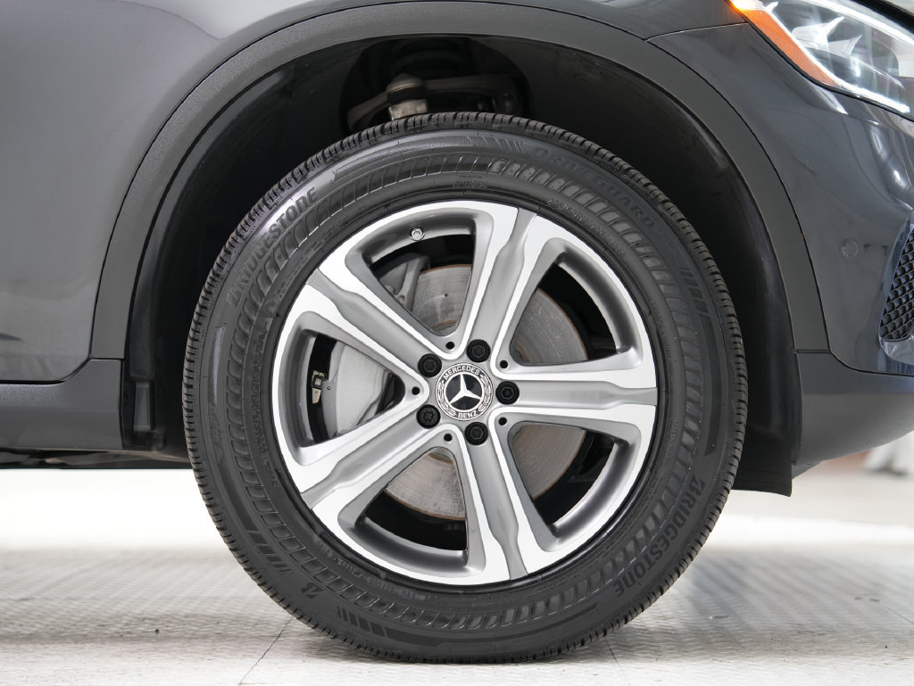 Used 2022 Mercedes-Benz GLC 300 4MATIC image 25