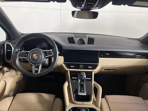 Certified 2022 Porsche Cayenne image 23