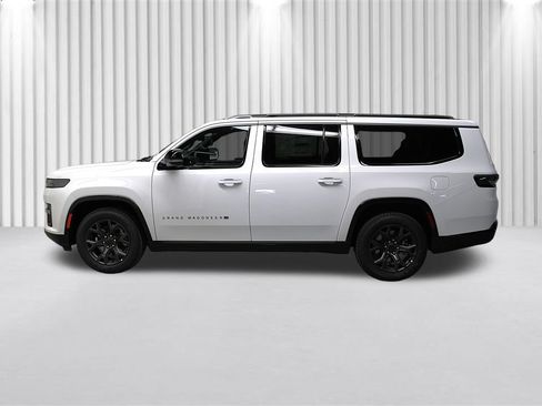 New 2026 Jeep Grand Wagoneer L Limited AWD/4WD image 7