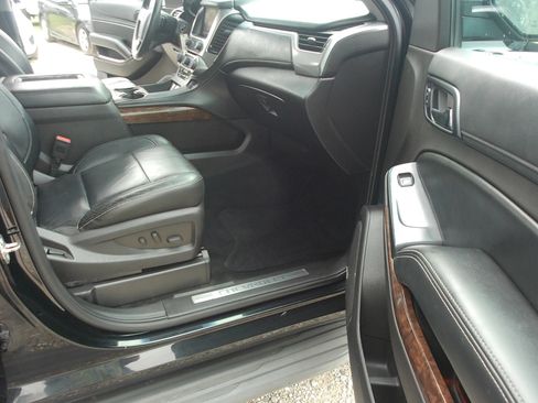 Used 2015 Chevrolet Tahoe LT RWD image 38