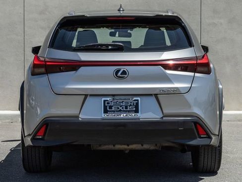 Used 2019 Lexus UX 200 w/ Accessory Package FWD image 4