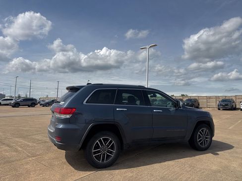 Used 2020 Jeep Grand Cherokee Limited AWD/4WD image 22
