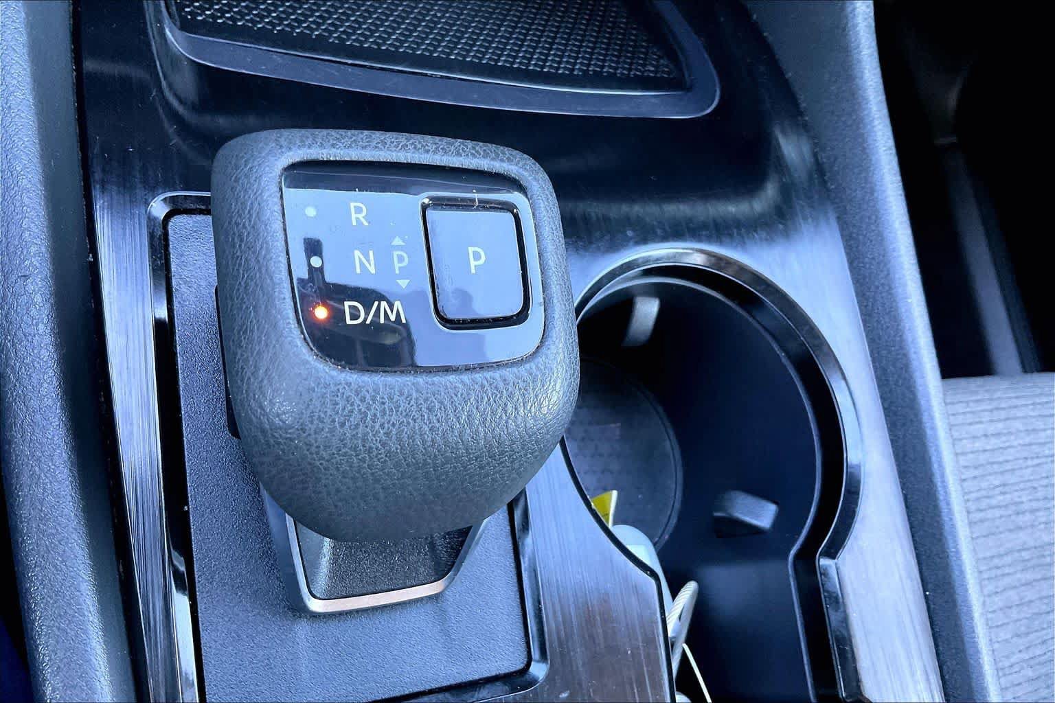 Used 2023 Nissan Rogue SV FWD image 34