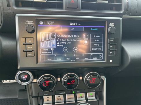 Used 2023 Toyota GR86 Premium image 11